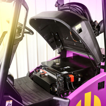 Carretilla elevadora eléctrica – CBH 3.0 | Mástil 4800 mm | AntOn by Jungheinrich